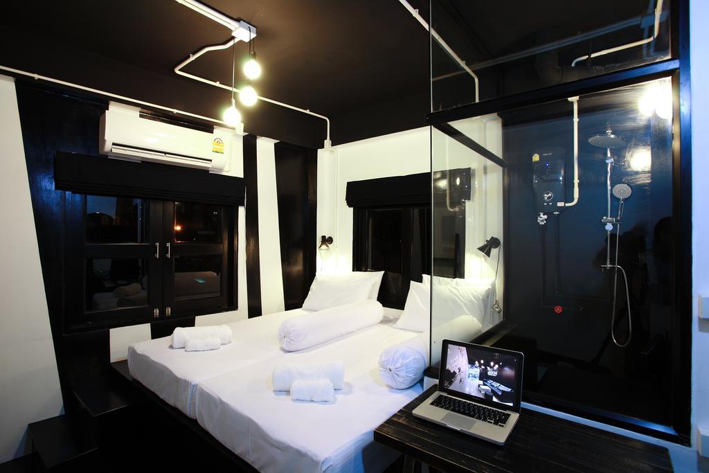 Meroom Phuket Стая снимка