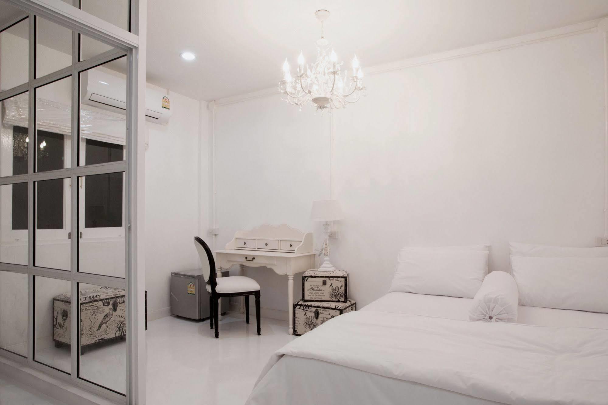Meroom Phuket Екстериор снимка